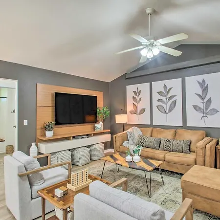 Cozy-Modern Pensacola Home Large Yard, Grill